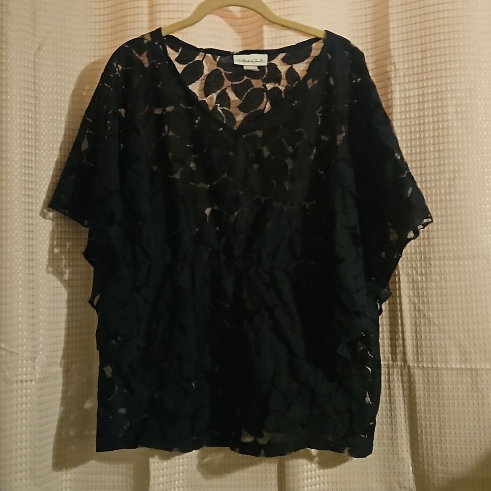 BELLE DU TOUR LACE  top